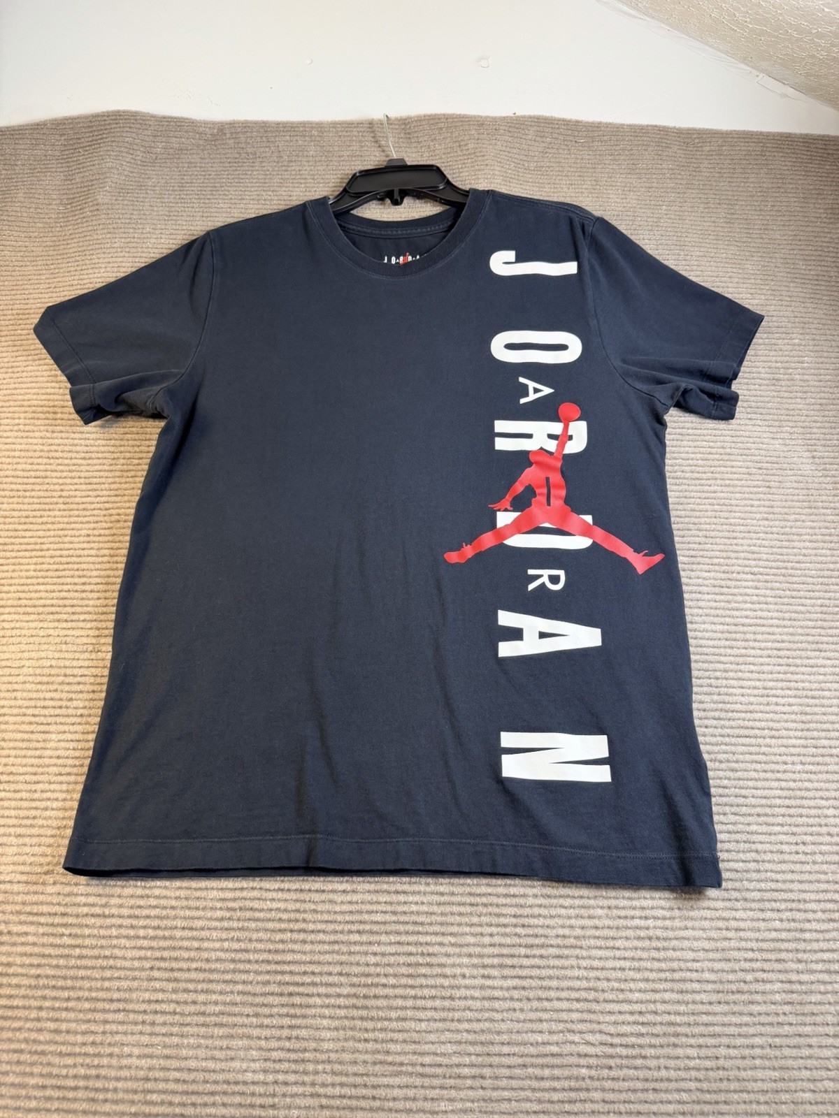 Air Jordan Mens Vertical Jumpman Graphic T Shirt Size Adult Medium