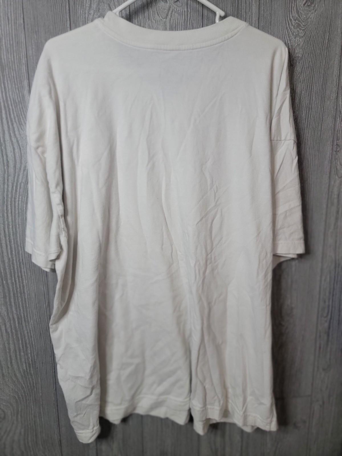 The NORTH face White Short Sleeve Mens Shirt With An Embroidered Logo. Cotton.
