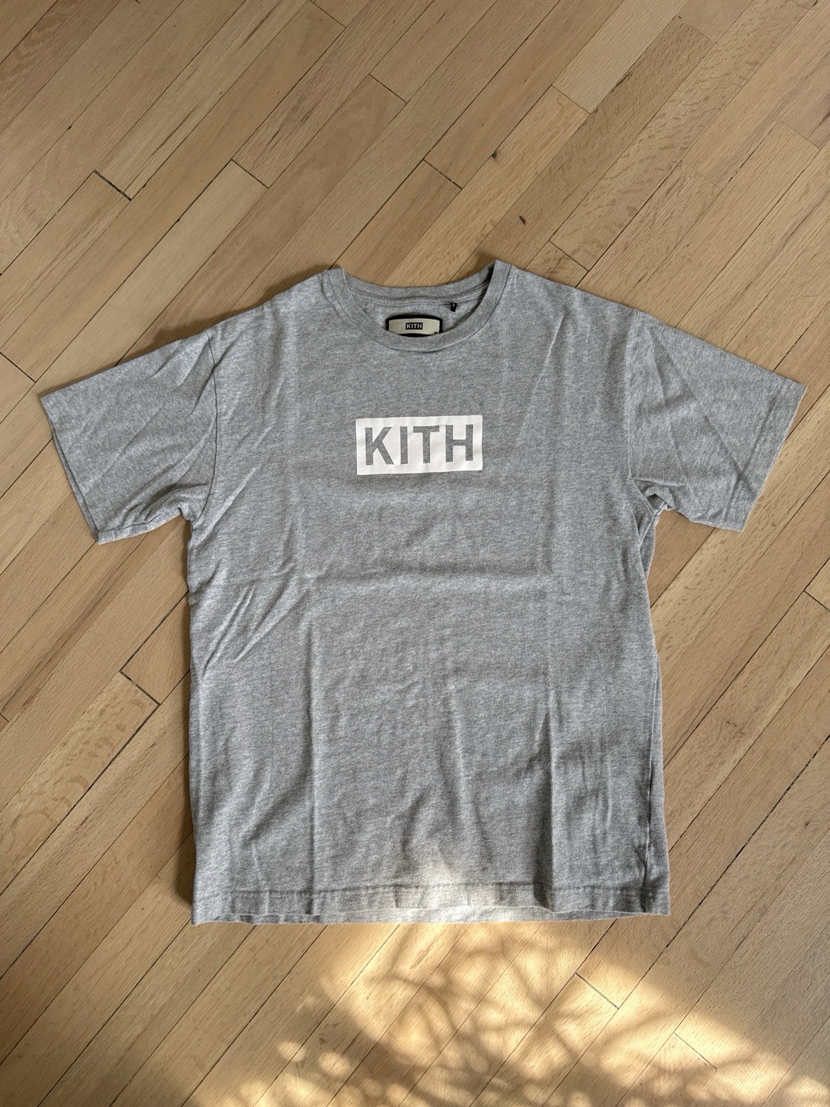 RARE 2017 KITH CLASSIC BOX LOGO GRAY/WHITE MEN’S T-SHIRT SZ M MEDIUM
