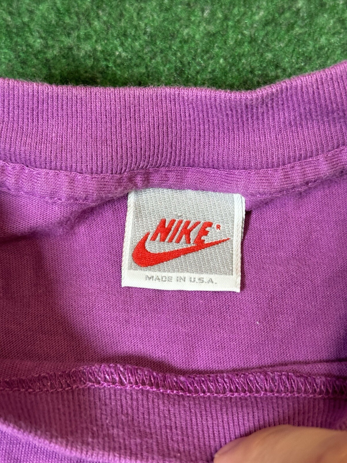 80s/90s Nike Swoosh t-shirt Purple/Pink vintage rare large hypebeast trendy