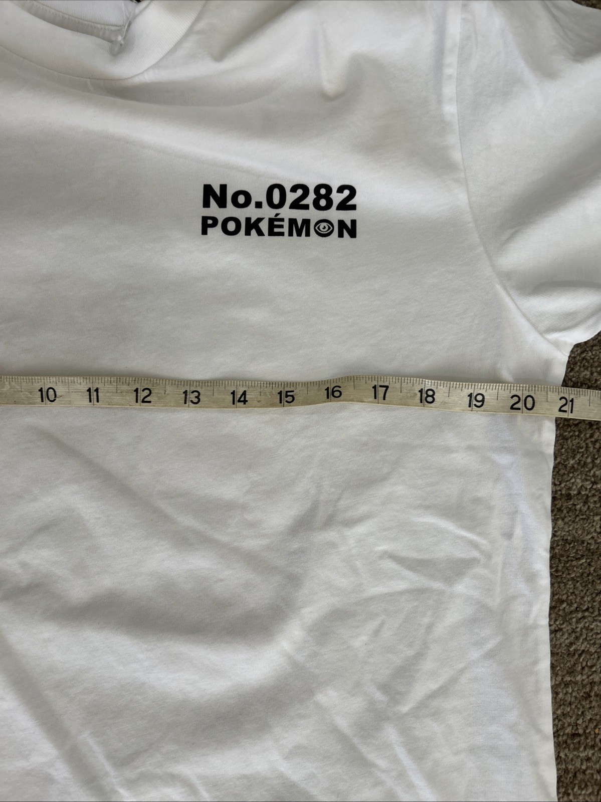 UNIQLO UT Pokemon Gardevoir 0298 Tee shirt Short Sleeve Size XL