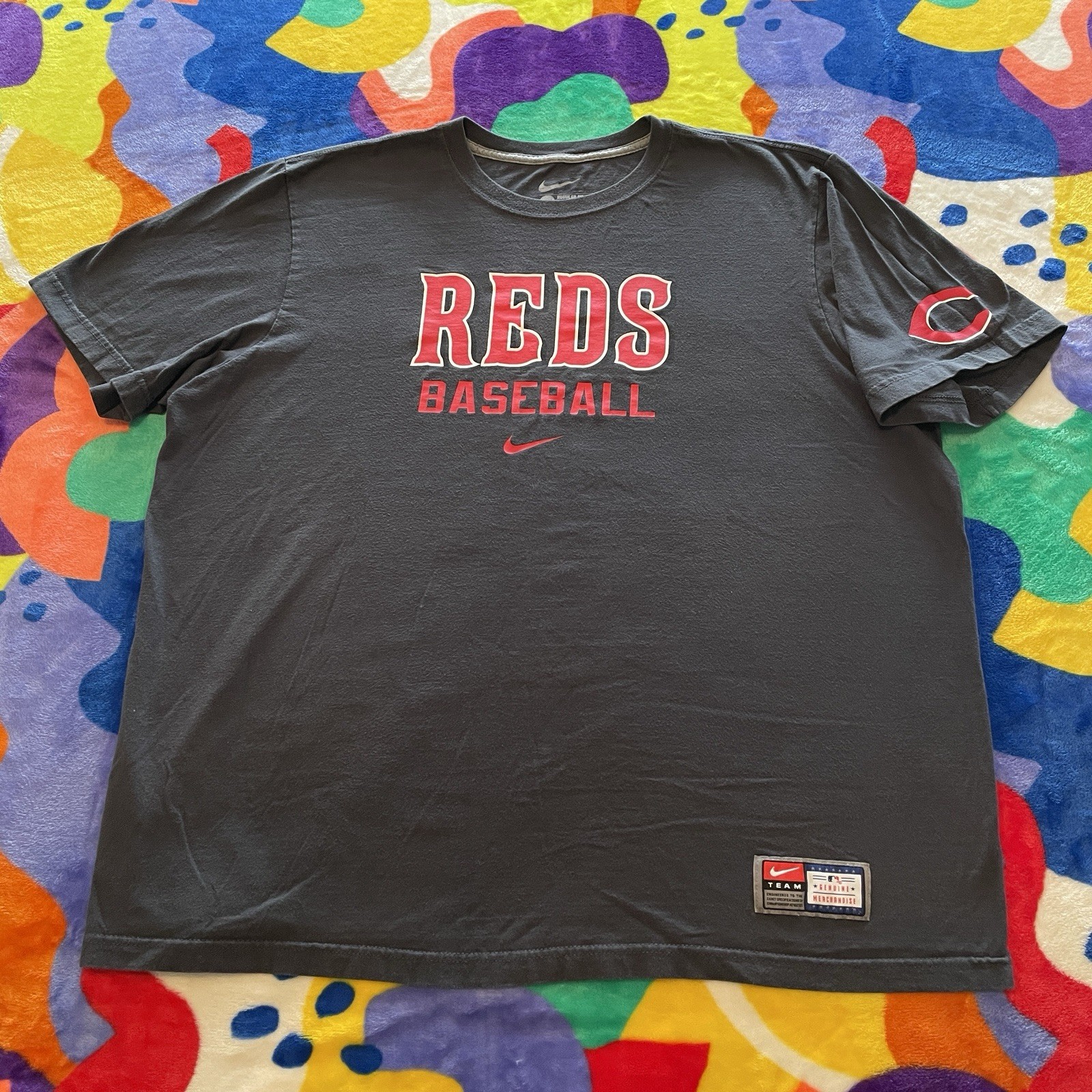 Nike Cincinnati Reds T-Shirt Men’s 2XL MLB Baseball Team C Logo Sportswear Gray