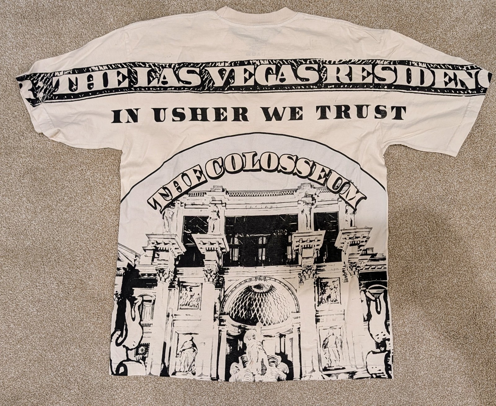 USHER United Reserve Ush Bucks One Dollar The Colosseum Graphic T-Shirt Medium