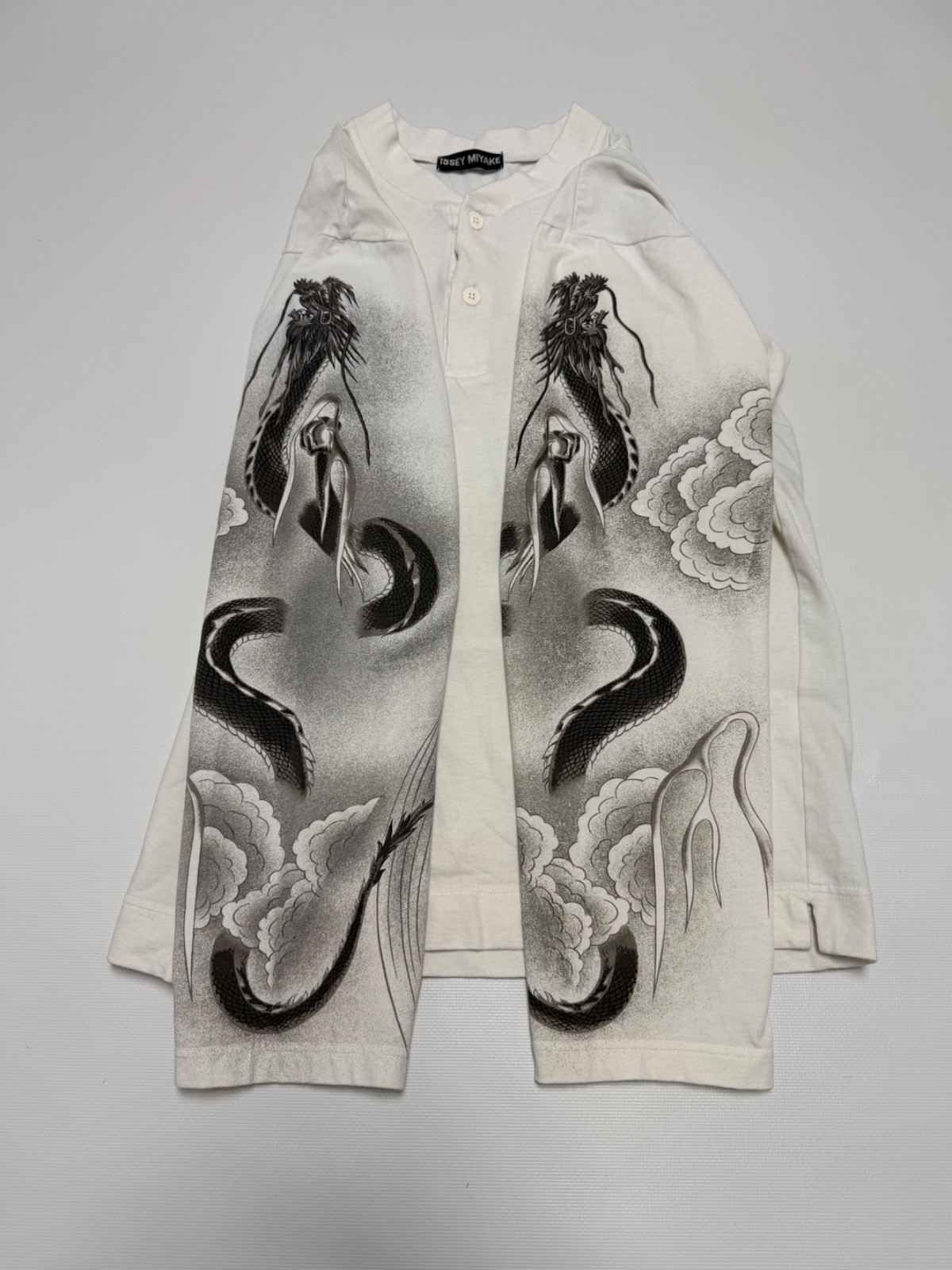 Vintage Issey Miyake White Henley Long Sleeve Dragon Cloud Graphic Tee Size M