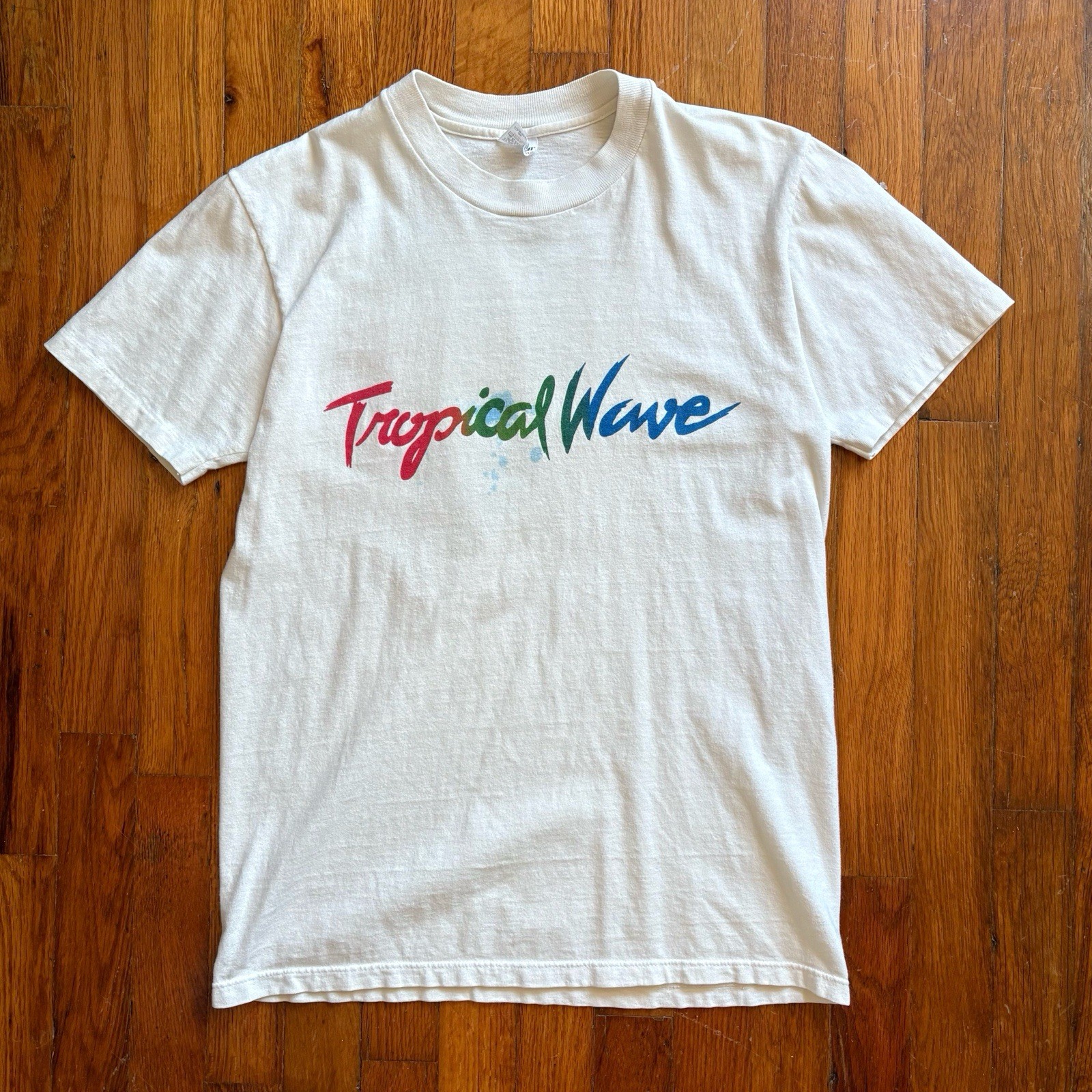 Vintage 1980’s Single Stitch Tropical Wave White Graphic Tee Shirt – Medium