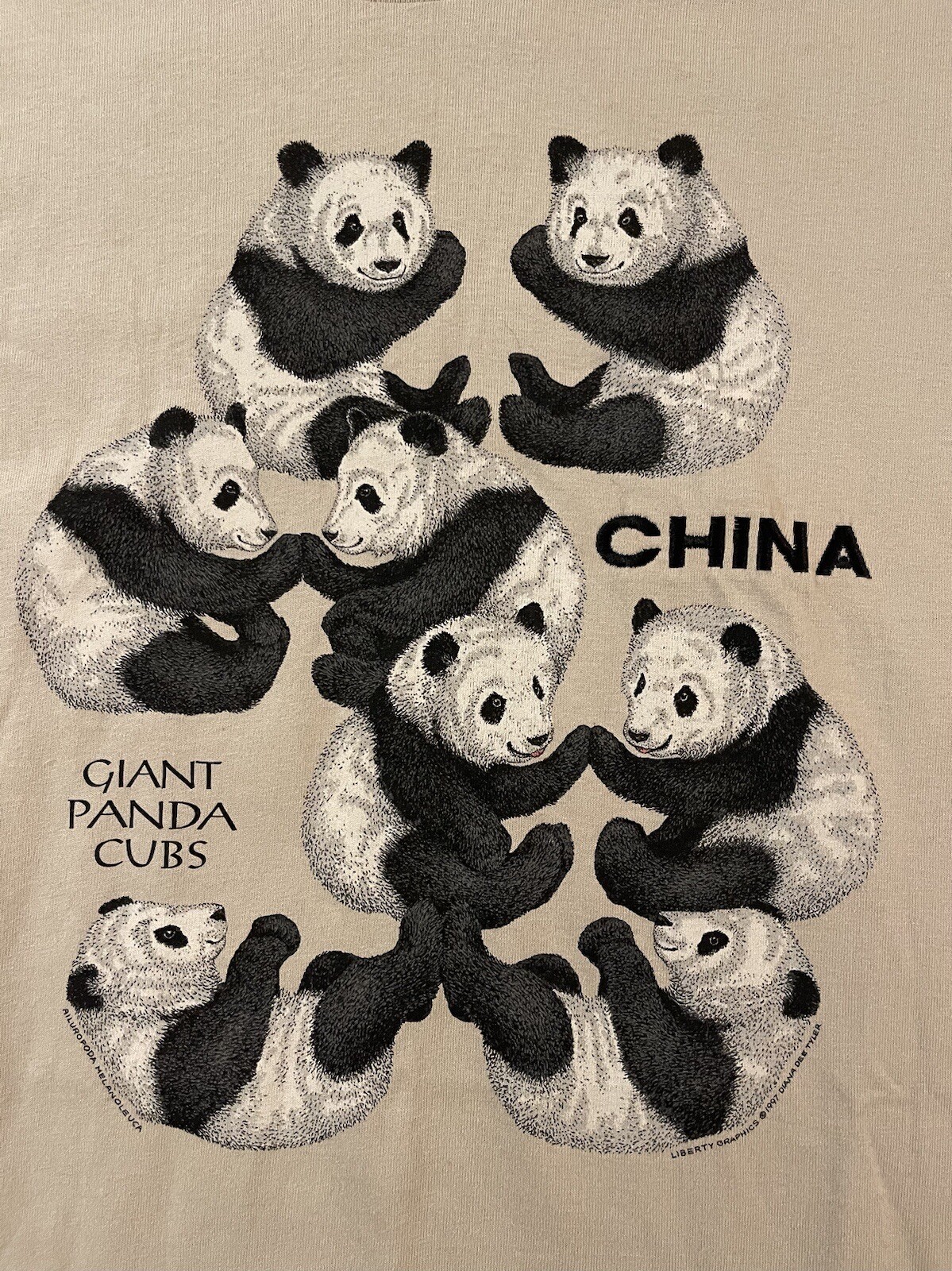 Vintage Discovery Channel Store Pandas China T Shirt Men’s Size XL Made In USA