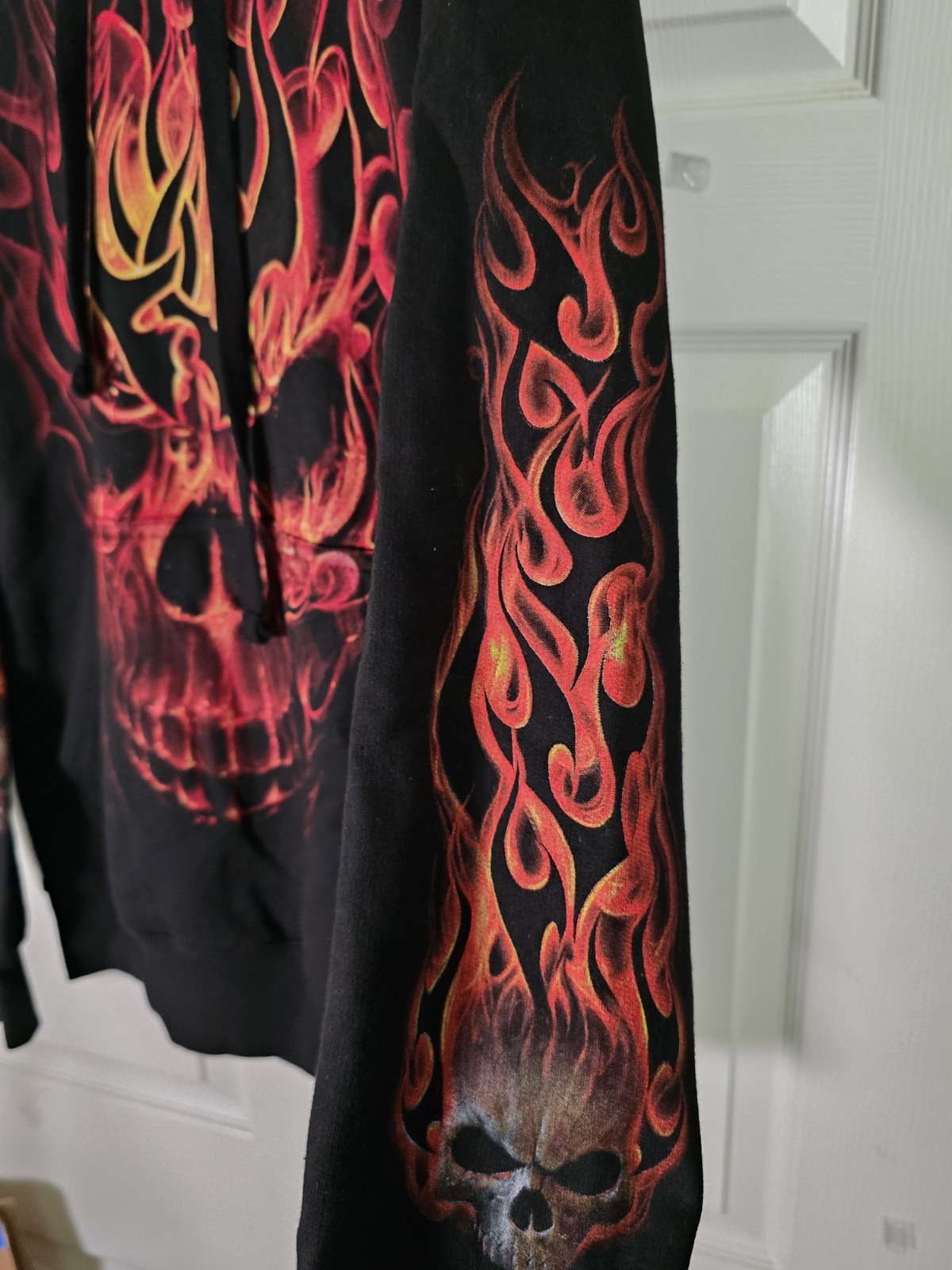Vintage Y2K Spiral Direct Skull Flames Fire Hoodie Black Size Large NWT