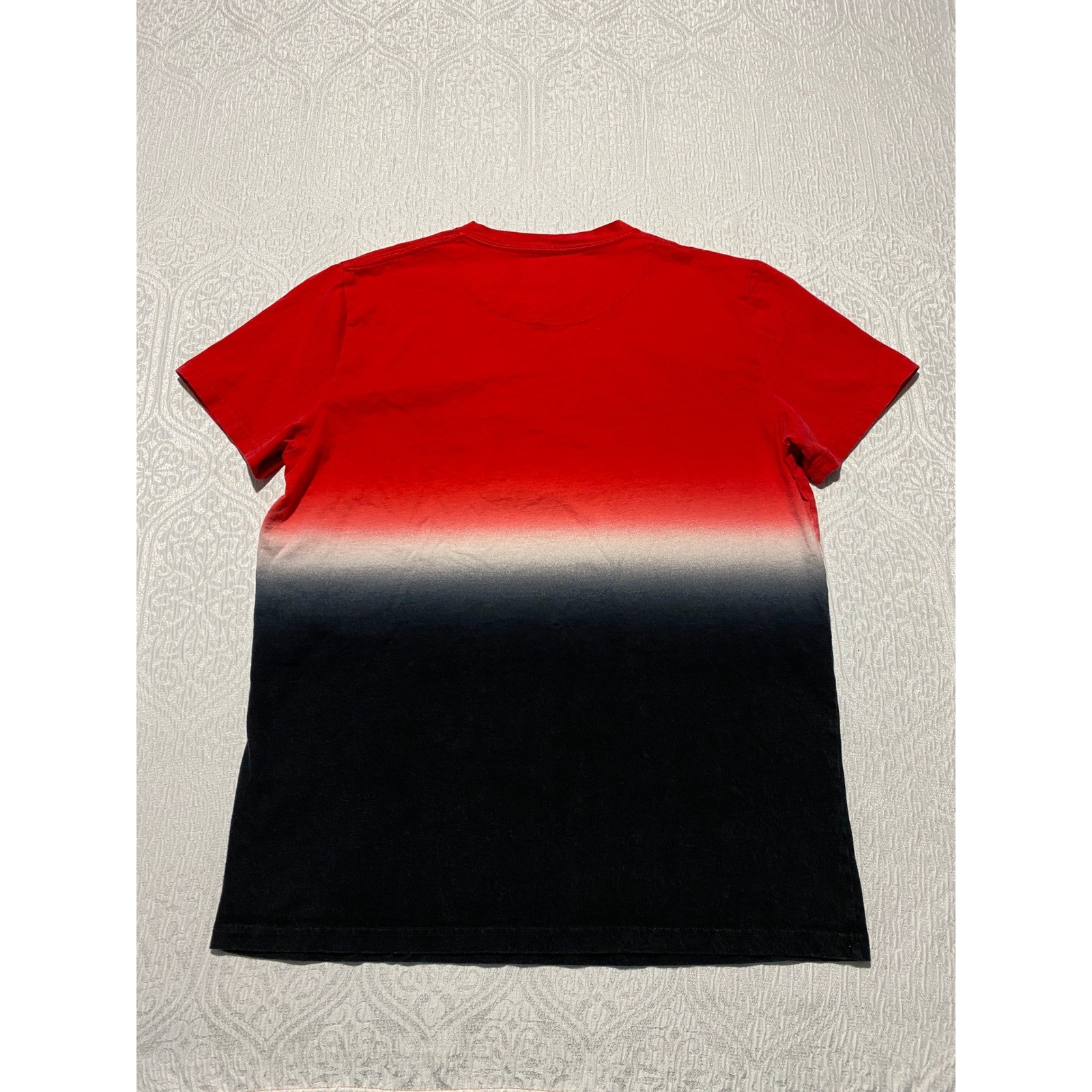 Hollister Mens Red White Black Ombre Gradient T-Shirt Must Have Collection M