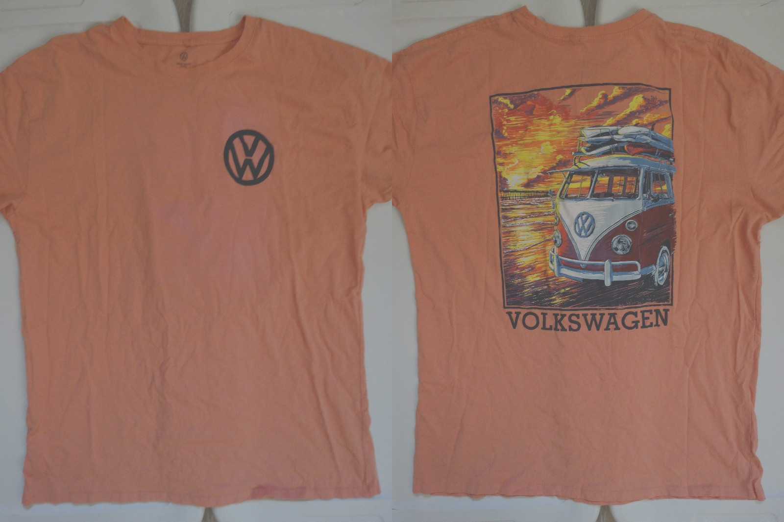 Volkswagen Bus VW Surfboard Surf Beach Sunset Officially Licensed T-Shirt XL