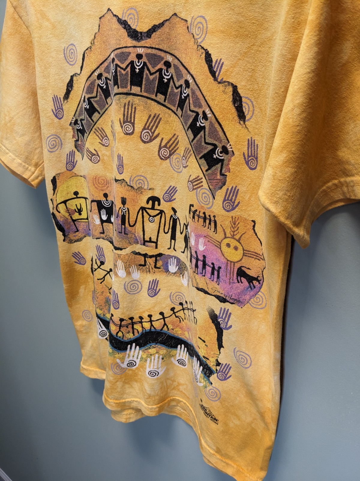 Vintage 1999 The Mountain Native American Indian T-shirt Small Tie-dye Hogan GUC