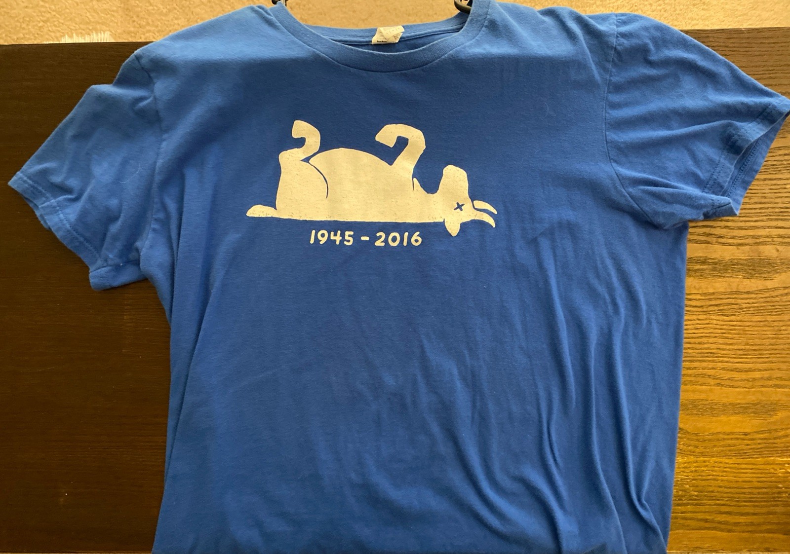 Chicago Cubs 1945-2016 Goat Curse Large T-shirt