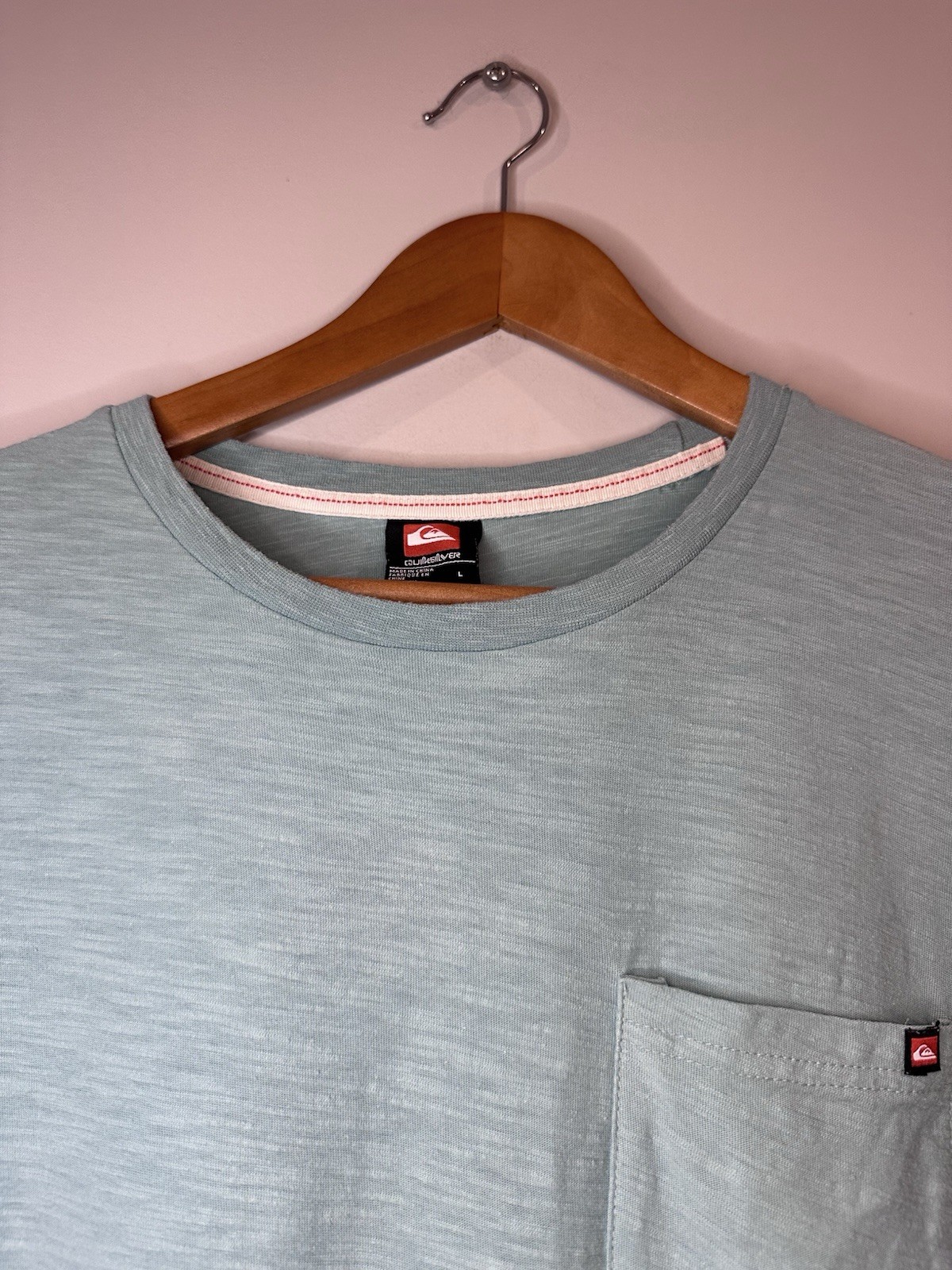 Quicksilver Logo T-Shirt Blue Pocket Tee Surf Skate Size Large Y2K Chambray