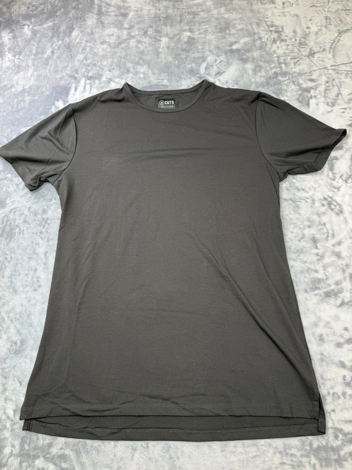CUTS Clothing Split-Hem Crewneck T-Shirt Mens Extra Large Black Pyca Pro NWOT