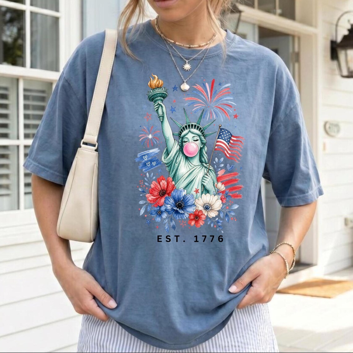 Funny Statue of Liberty Bubble Gum Shirt Cute 4th of July Women Patriotic Tee