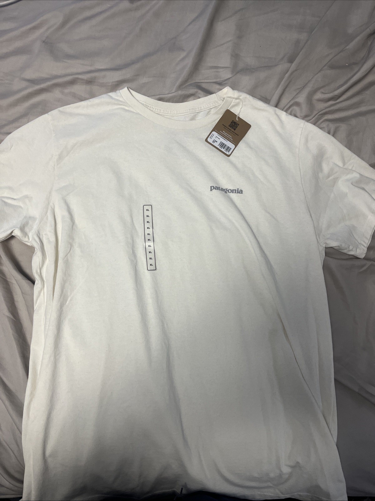 Patagonia Fitz Roy Icon Responsibili-tee Birch White NWT