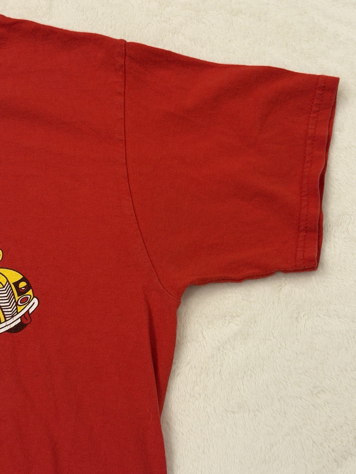 VTG Fruit Of The Loom Heavy Cotton T-Shirt Size M 100% Cotton Graphic Print Red
