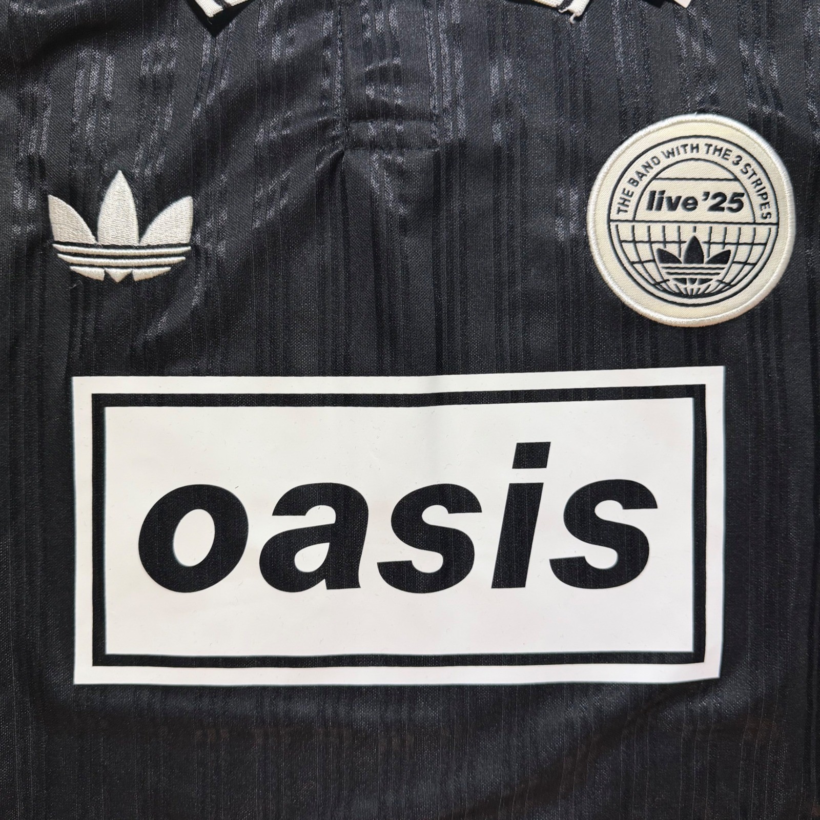 Adidas Oasis Live 25 Jersey Size Medium Black White Soccer Shirt Band Merch NEW