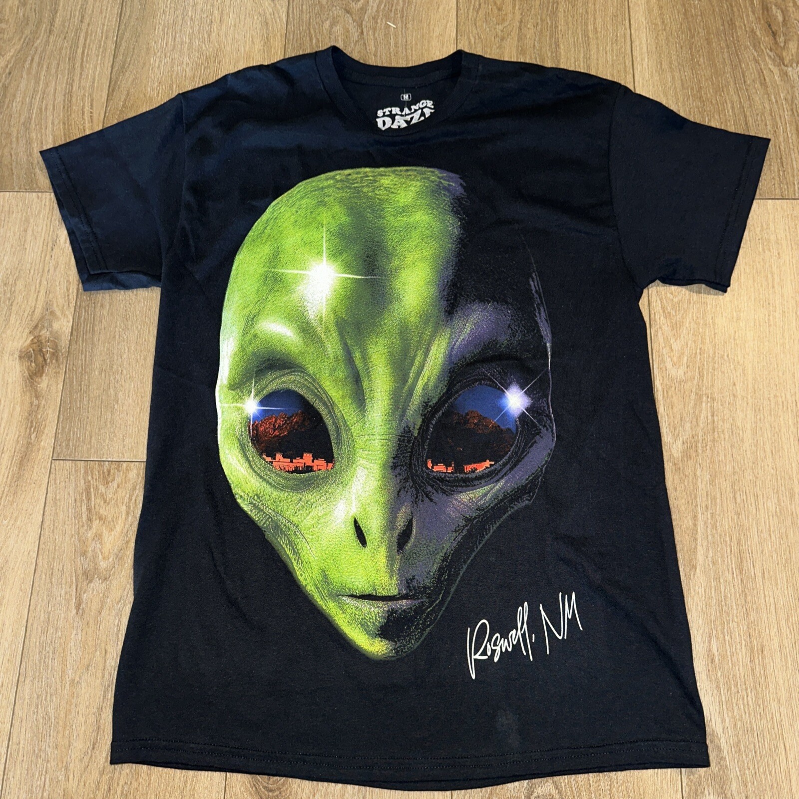 Alien Strange Daze Men’s Graphic Sci-fi T-Shirt Size Medium Black NWOT