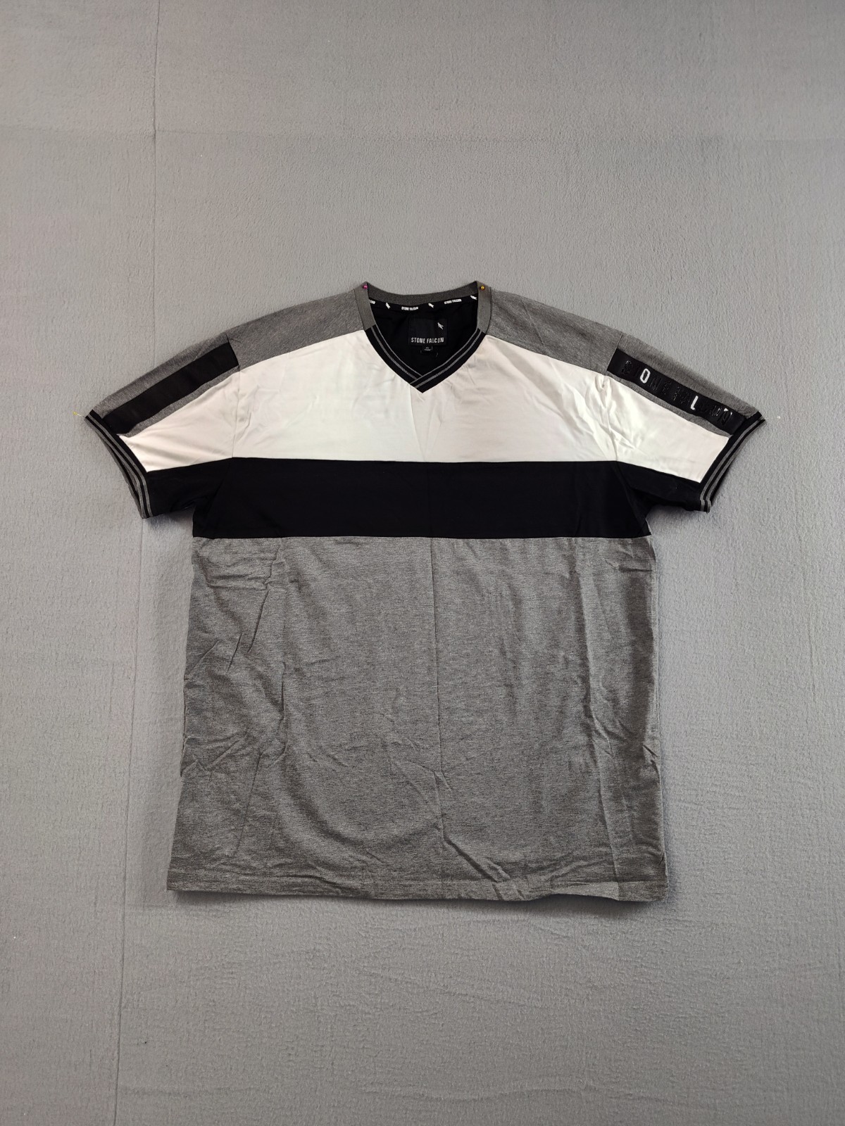 Stone Falcon Men Shirt XL Gray Striped Short Sleeve V Neck Casual Relaxed Fit