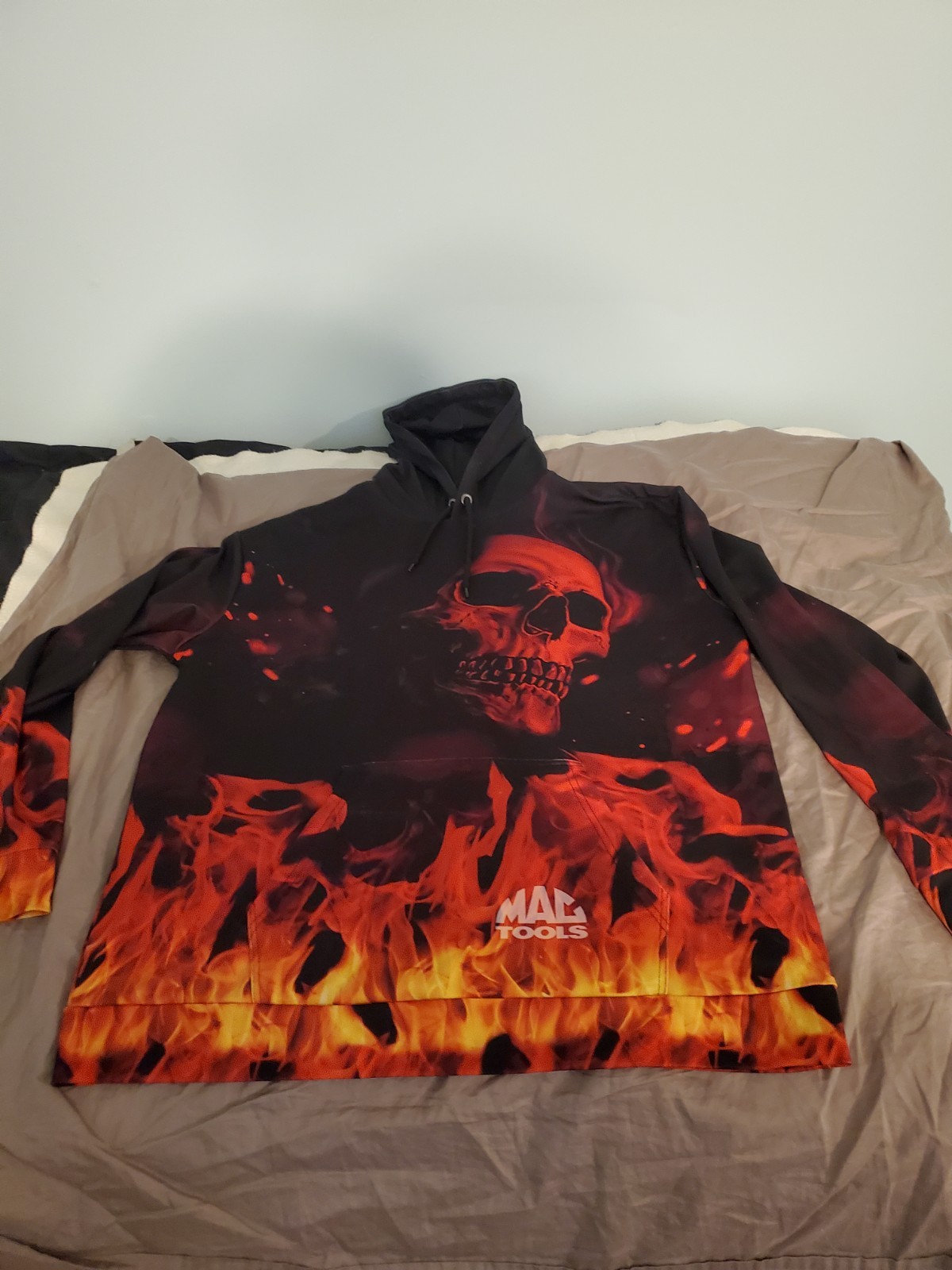 Mac Tools Mens Xl Flame Skull Long Sleeve Lightweight Hoodie
