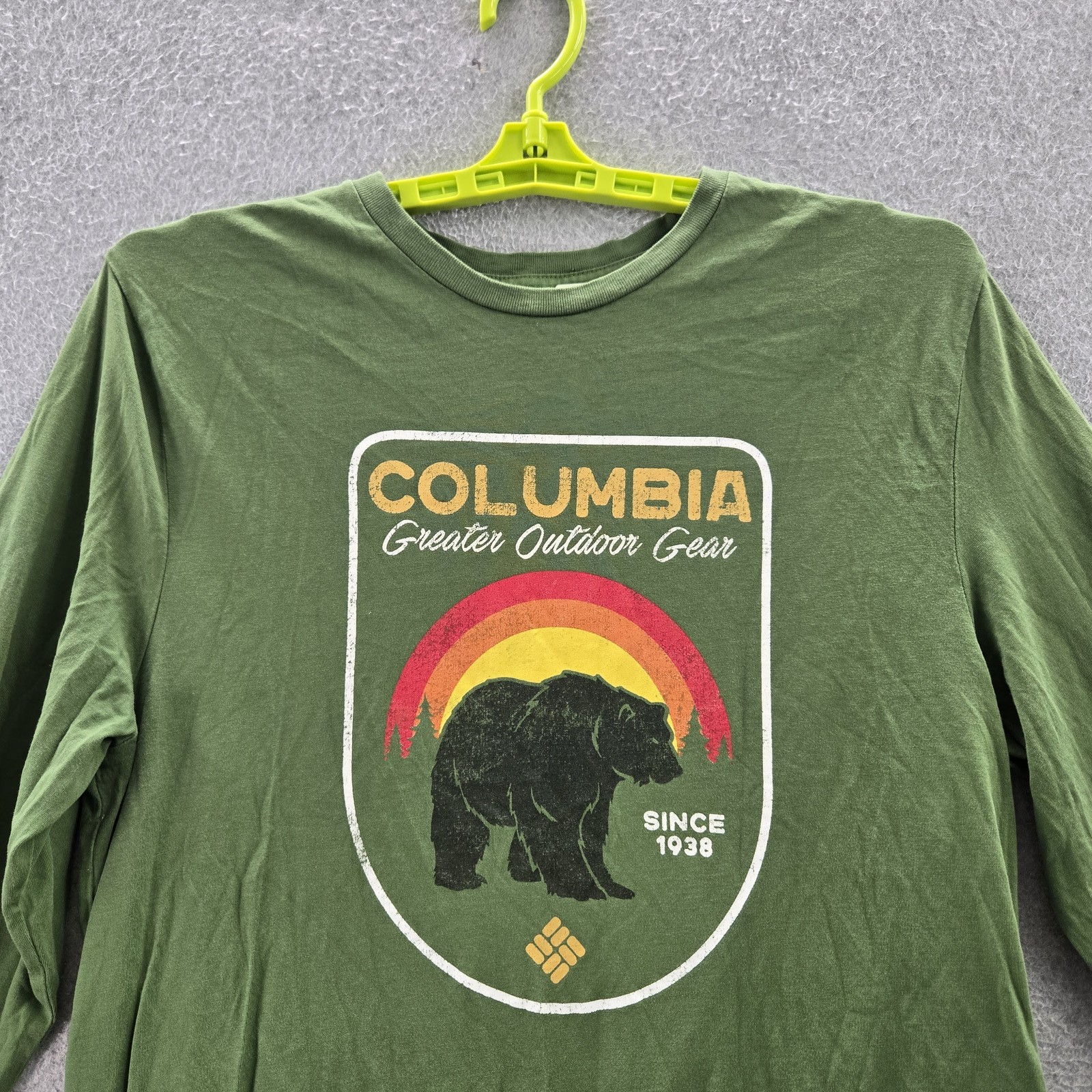 Columbia Men Shirt L Green Graphic Print Bear Rainbow Gorpcore Logo READ