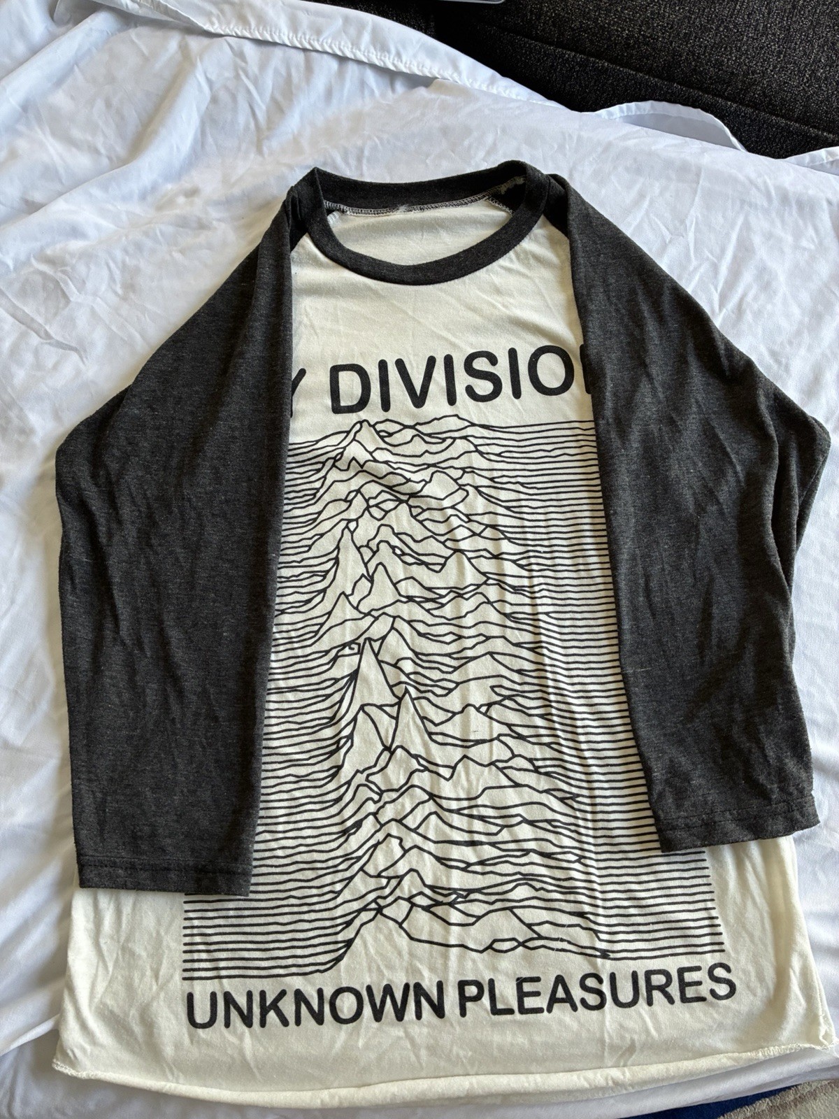 Joy Division ‘Unknown Pleasures’ Vintage T-Shirt Size Small (woman’s Medium)