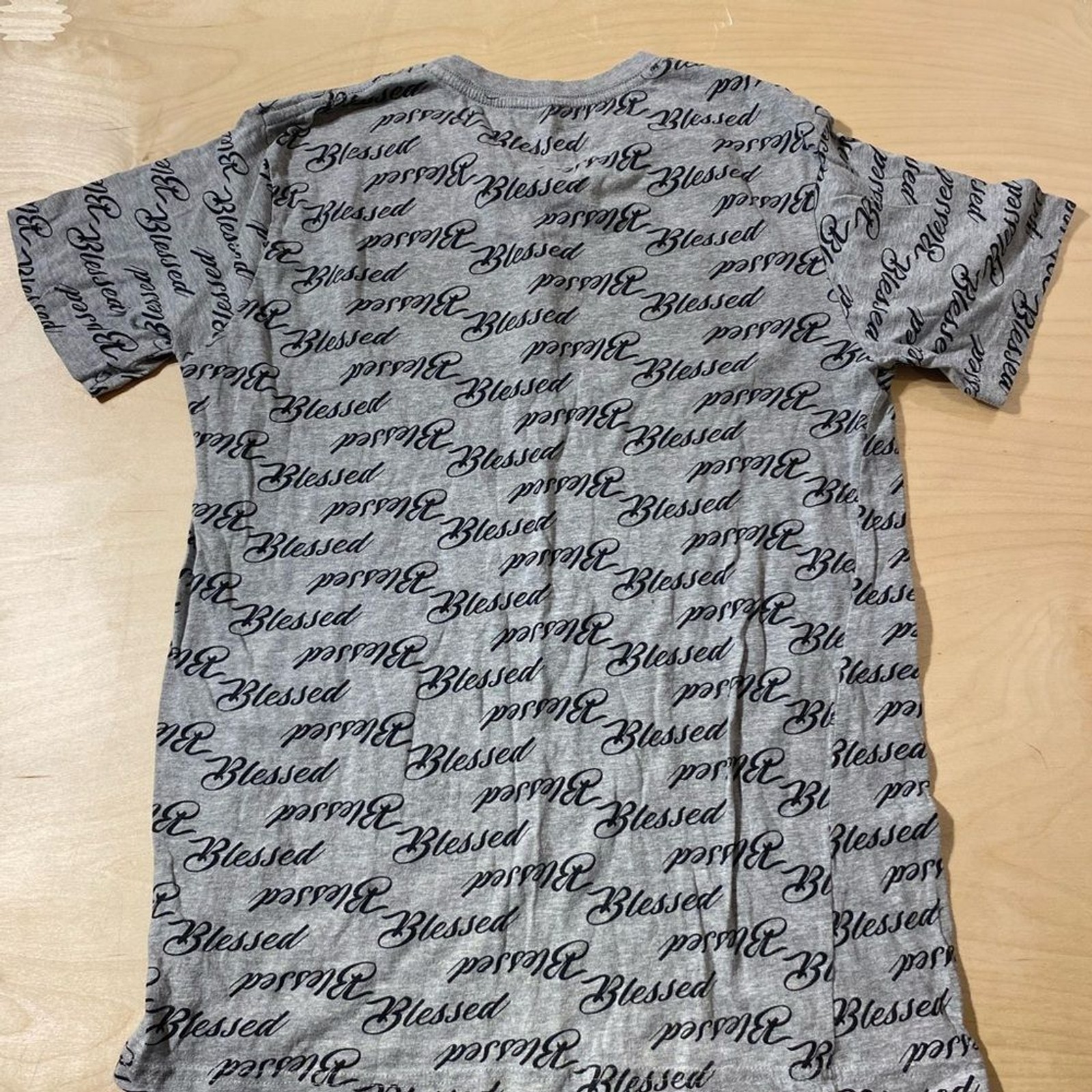 Eighty Eight Brand Gray and Red Men’s T-Shirt Size Medium (IQ)