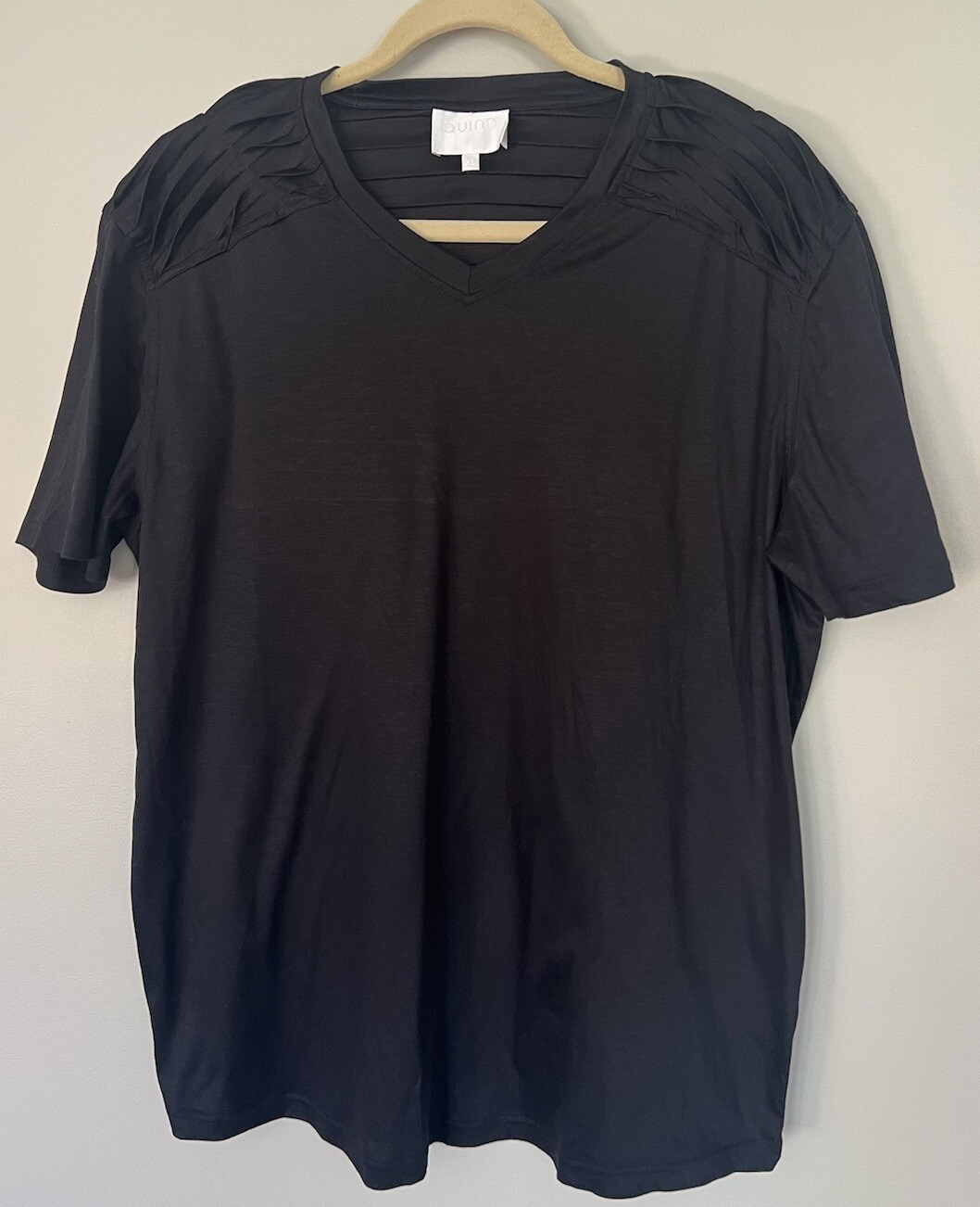 Men’s Quinn Luxe Pleated Black V-neck T-Shirt XL Cool Details Modern Minimalist