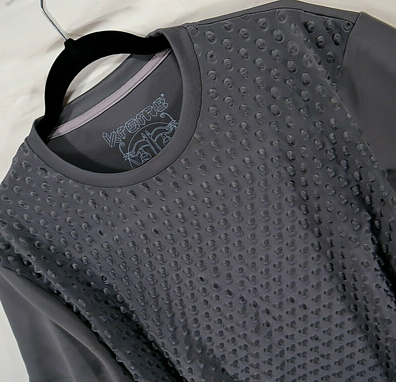 Krome L Mens T Shirt Charcoal Grey Textured Polyester Stretch Rare Textured NWT