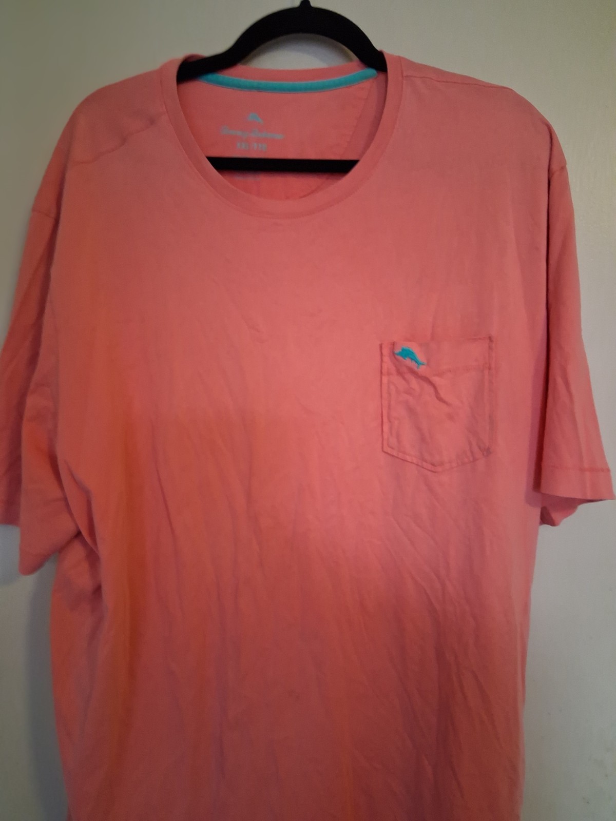 Tommy Bahama Men’s XXL Pink Short Sleeve Crew Neck Pocket Marlin Logo Tee