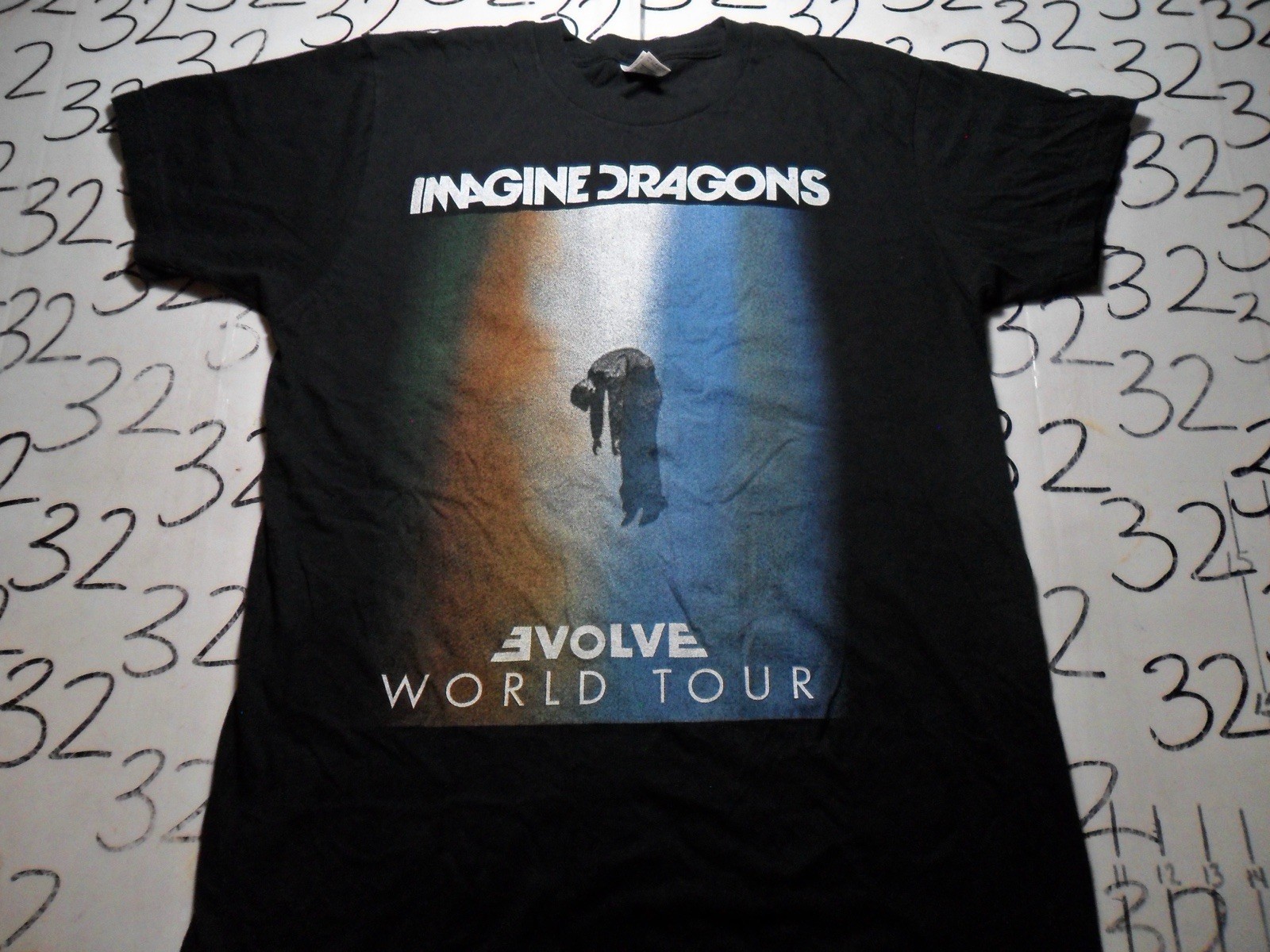 Medium Imagine Dragons 2018 Evolve Shirt