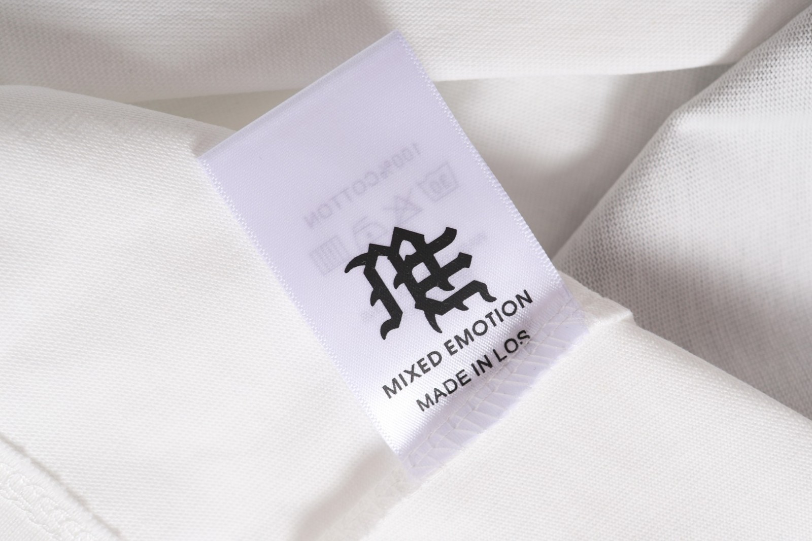 Mixed emotions tee shirt White S-M-L-XL