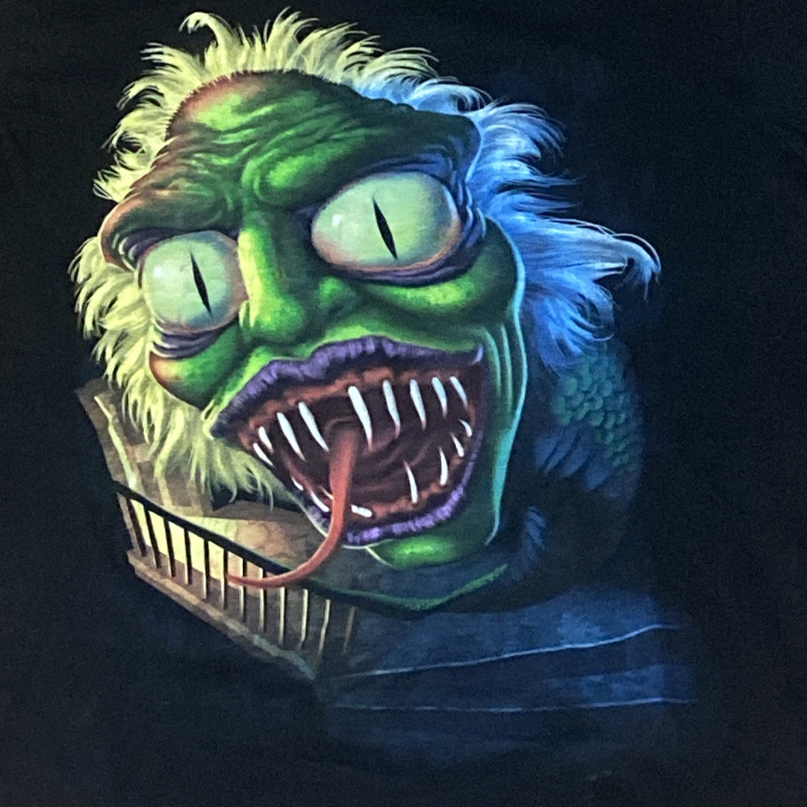 Universal Studios HHN Halloween Horror 2021 Nights Beetlejuice Snake Shirt M