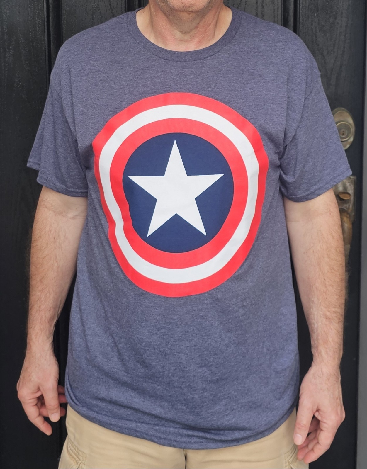 BRAND NEW CAPTAIN AMERICA SHIELD t-shirt – size L/G (36/38) – OFFICIAL MARVEL