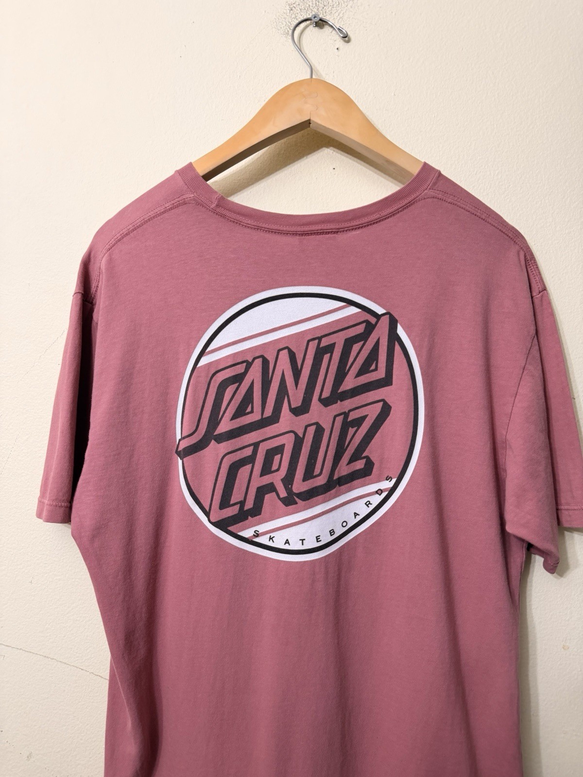 Santa Cruz Skateboards T Shirt Men’s Size Medium Classic Lightweight
