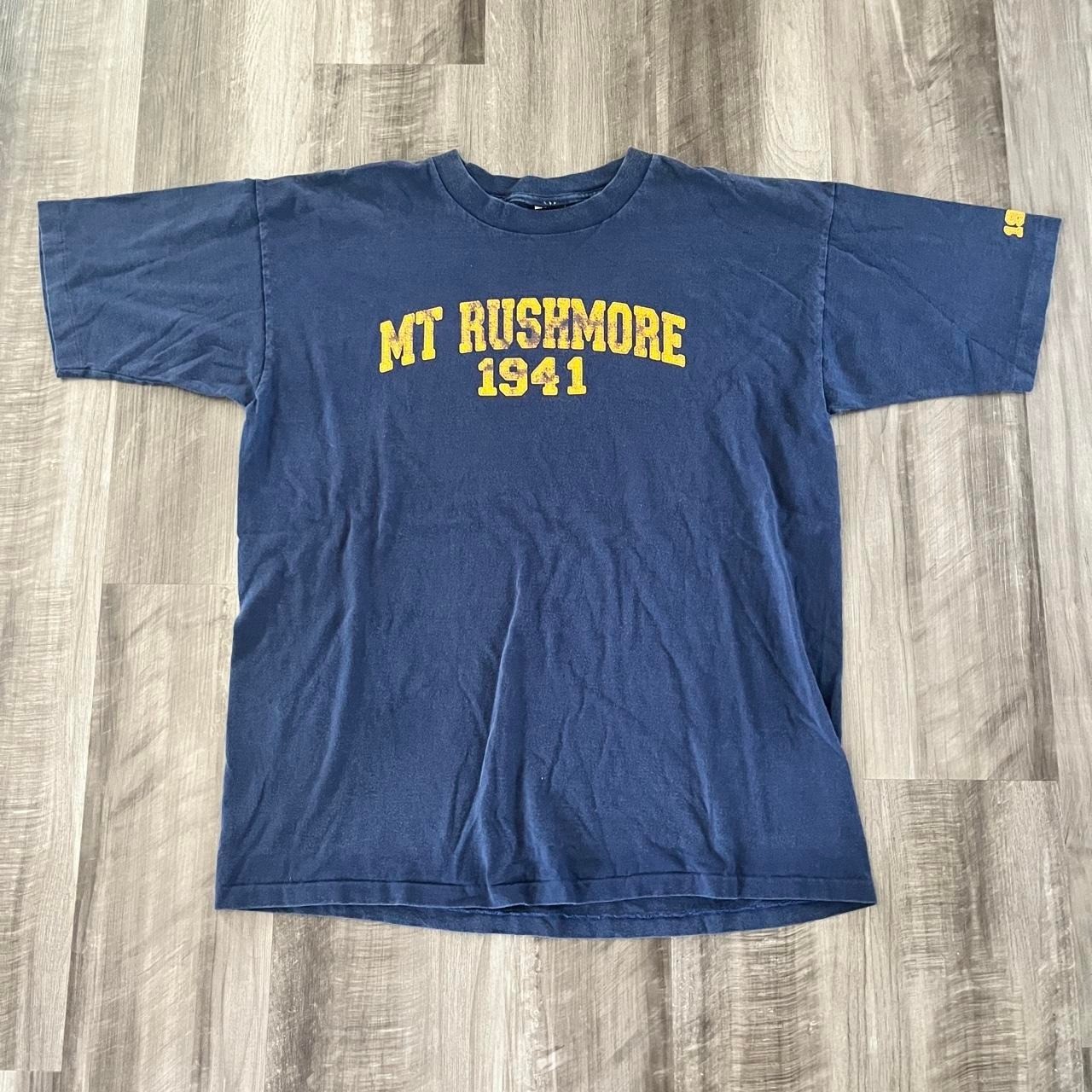 Vintage 90s Navy Blue Single Stitch Tee with yellow “Mt Rushmore 1941” text