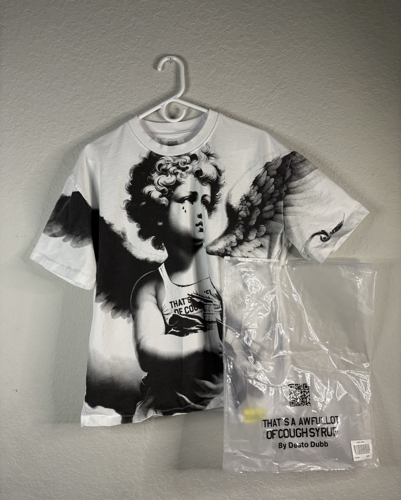 Men’s L White Angel Graphic Print Crew Neck Short Sleeve T-Shirt New w/Tags