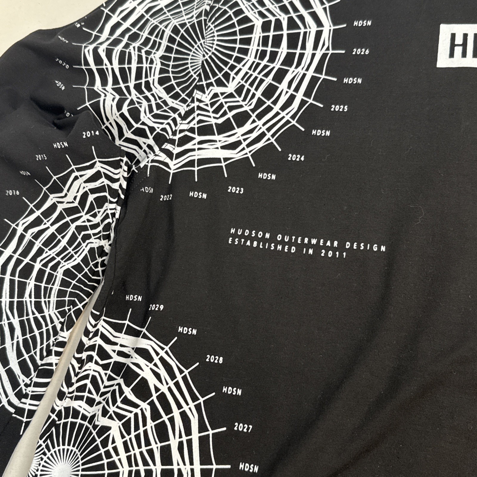 Hudson Outerwear Radar Graphic Print L/S T-Shirt Black Men’s Size XL Streetwear