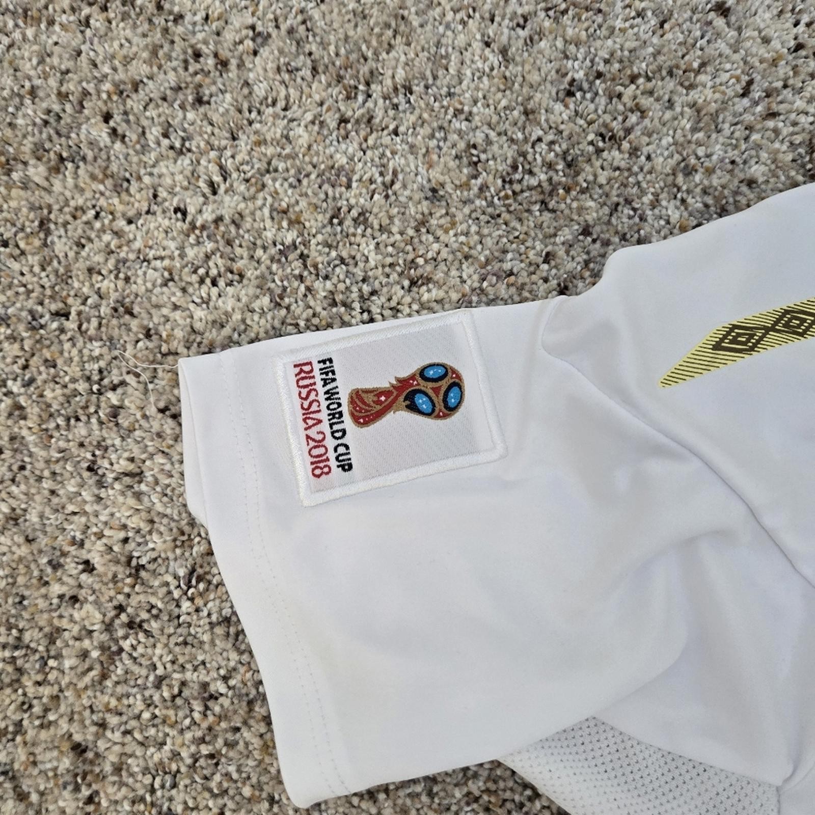 Peru 2018 World Cup Guerrero #9 Umbro Soccer Jersey Size Medium FIFA Patches