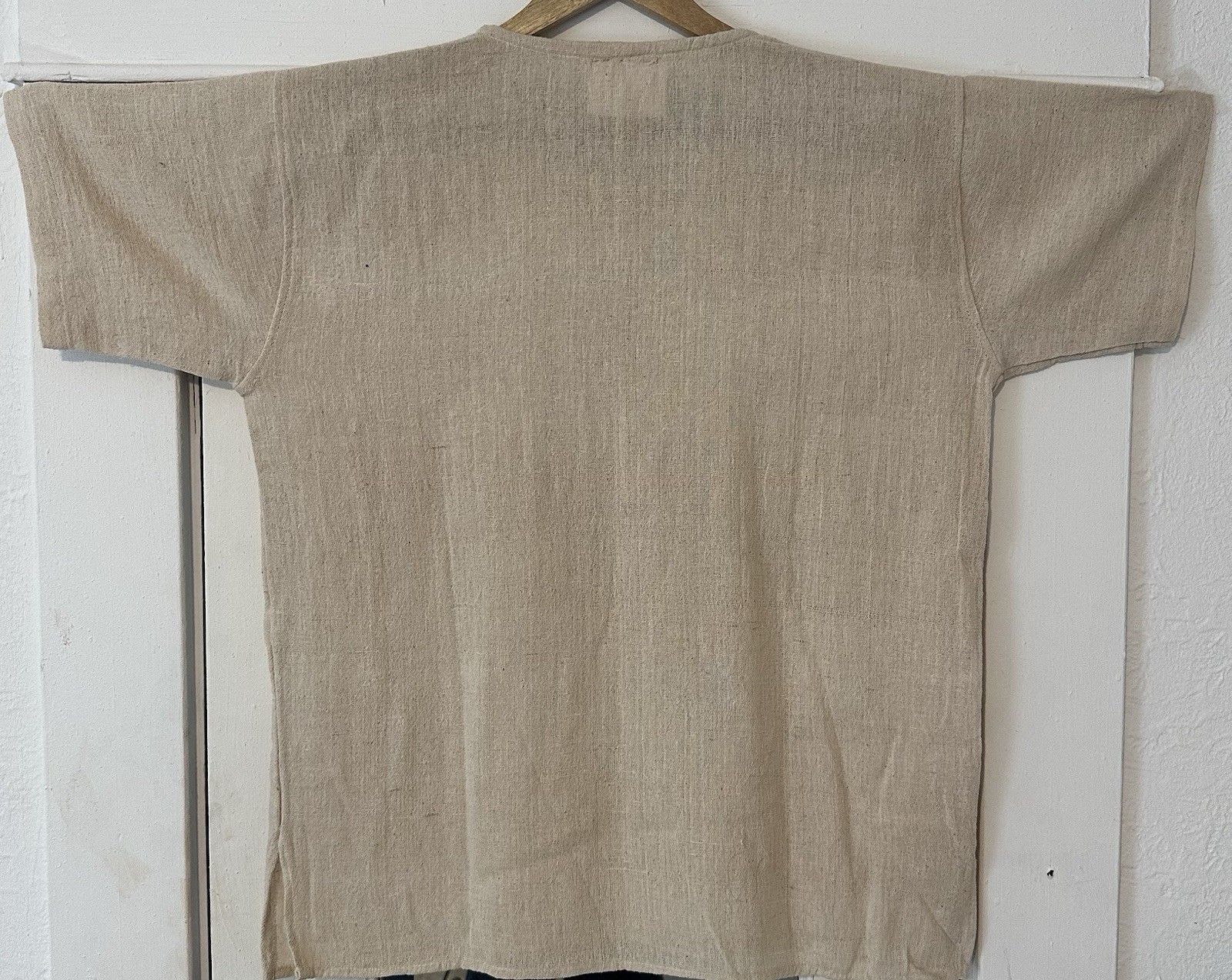 Men’s L Size Beige Color 100% Hemp Henley Short Sleeve Woven T-Shirt Pocket