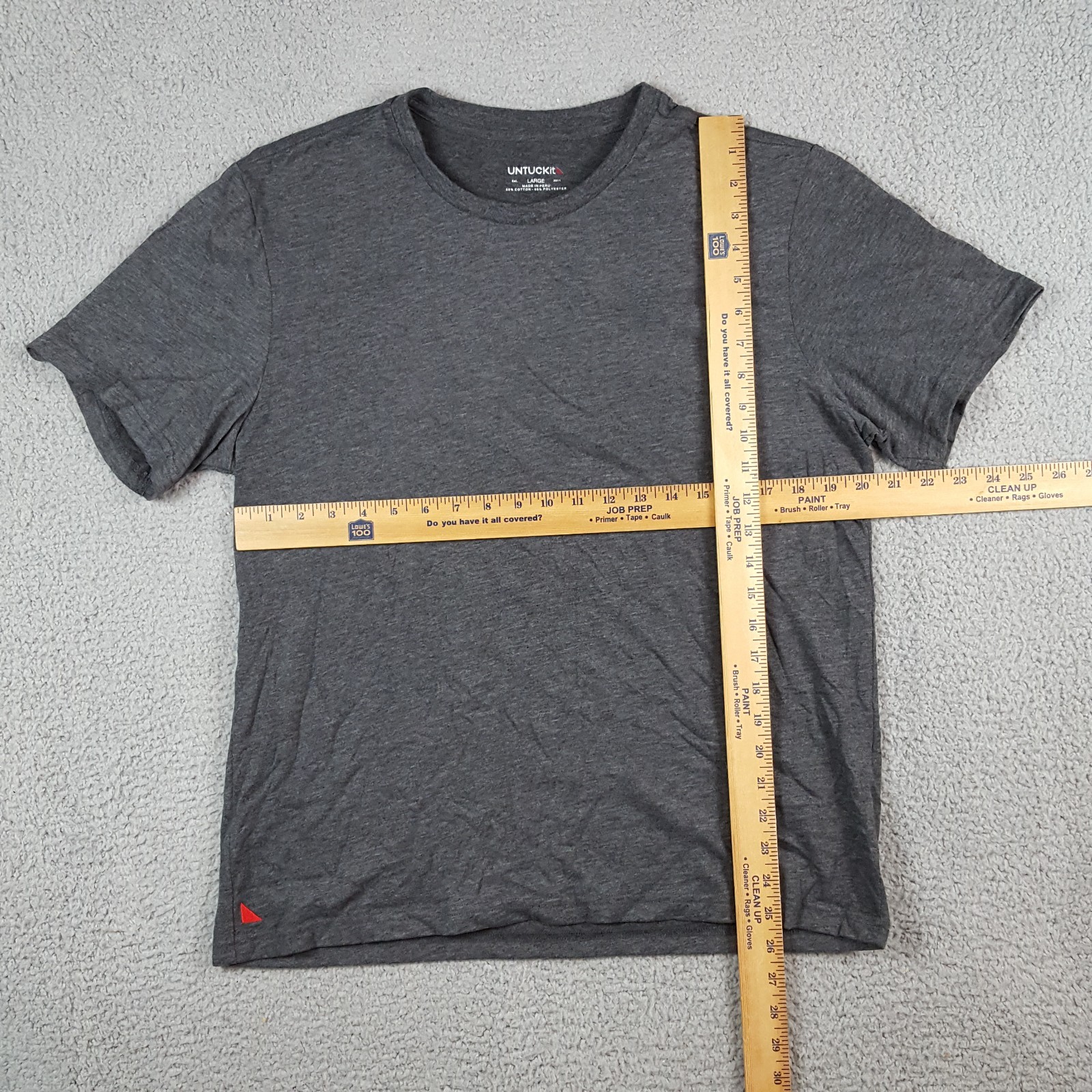 UNTUCKit Gray Breathable Lightweight Size L Moisture Wicking Athletic T Shirt
