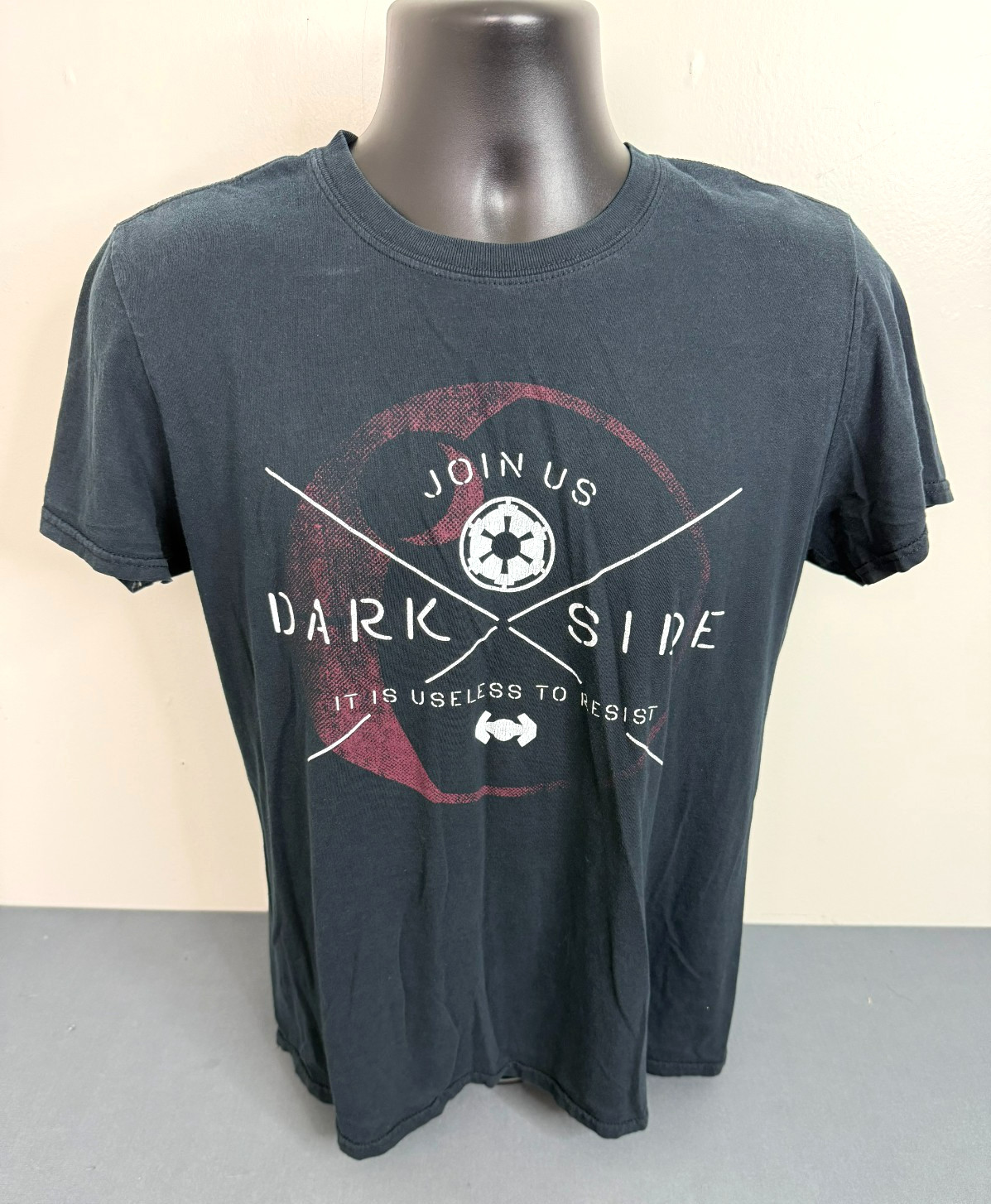 Star Wars Men’s Join Us Dark Side Cotton Crew Neck T-Shirt Black Sz Medium FLAW