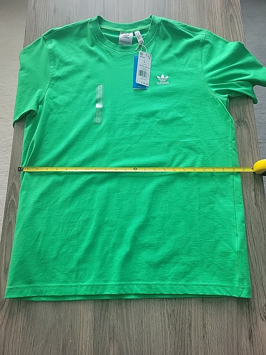 adidas Men’s Trefoil Essentials Tee Energy Green. Size Large