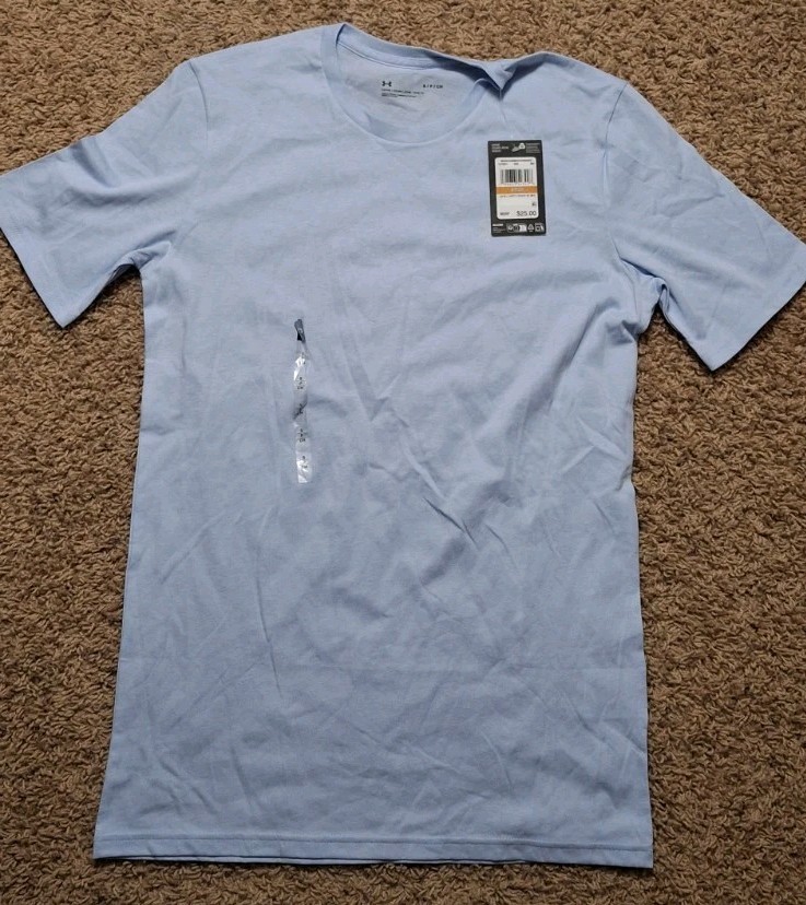 Under Armour LIGHT BLUE Mens Size Small UA Loose Short Sleeve T-Shirt NWT