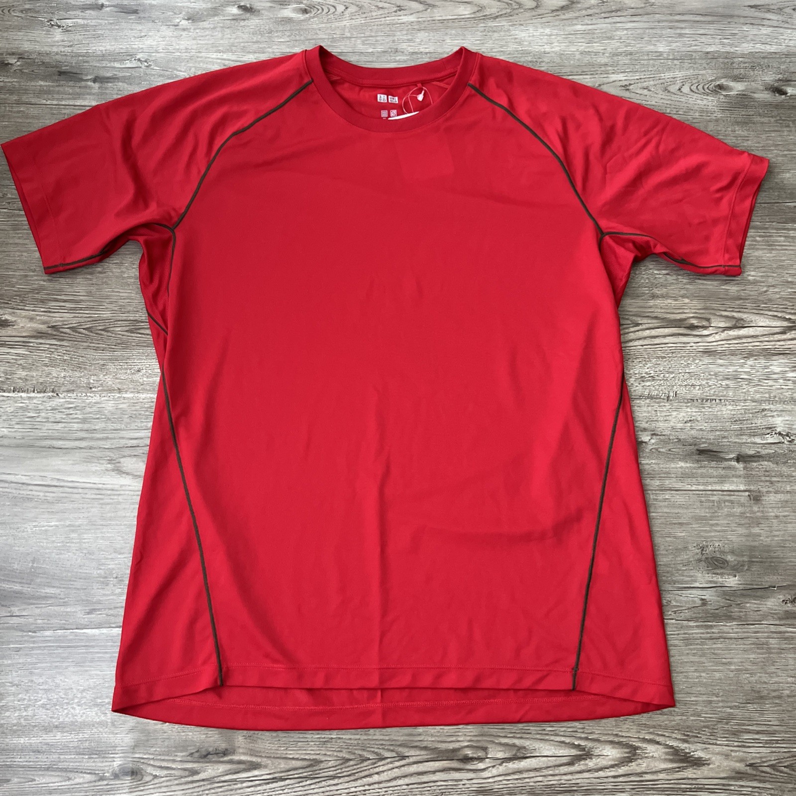Uniqlo HEATTECH Performance T Shirt Mens XL Red Dry Ex Odor Control Raglan NWT