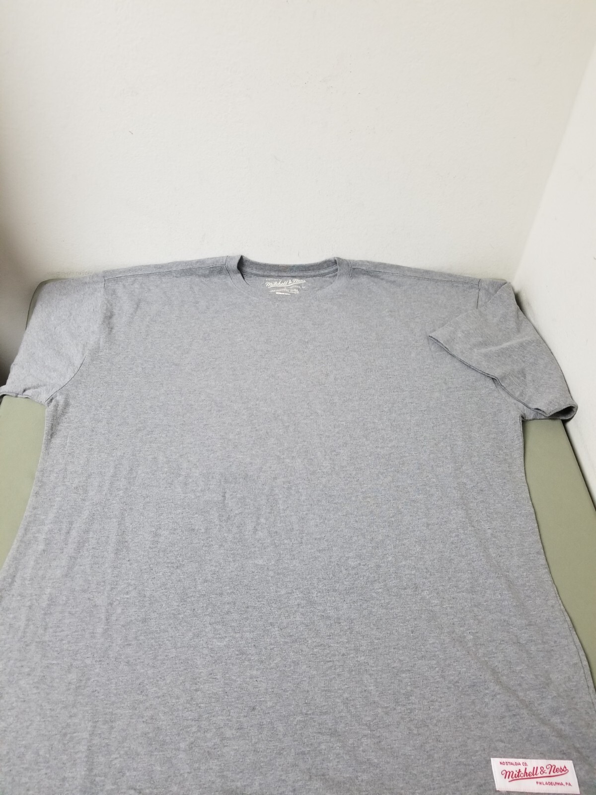 New Mitchell & Ness Mens Branded 100% Cotton T-Shirt. 3 Colors To Choose.
