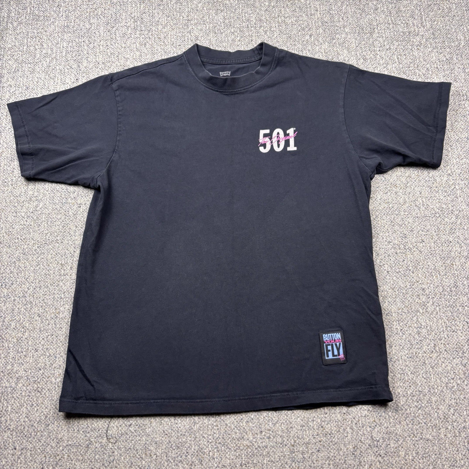 Levi’s 501 Vintage On The Fly Graphic T-Shirt Black Men’s Size Small
