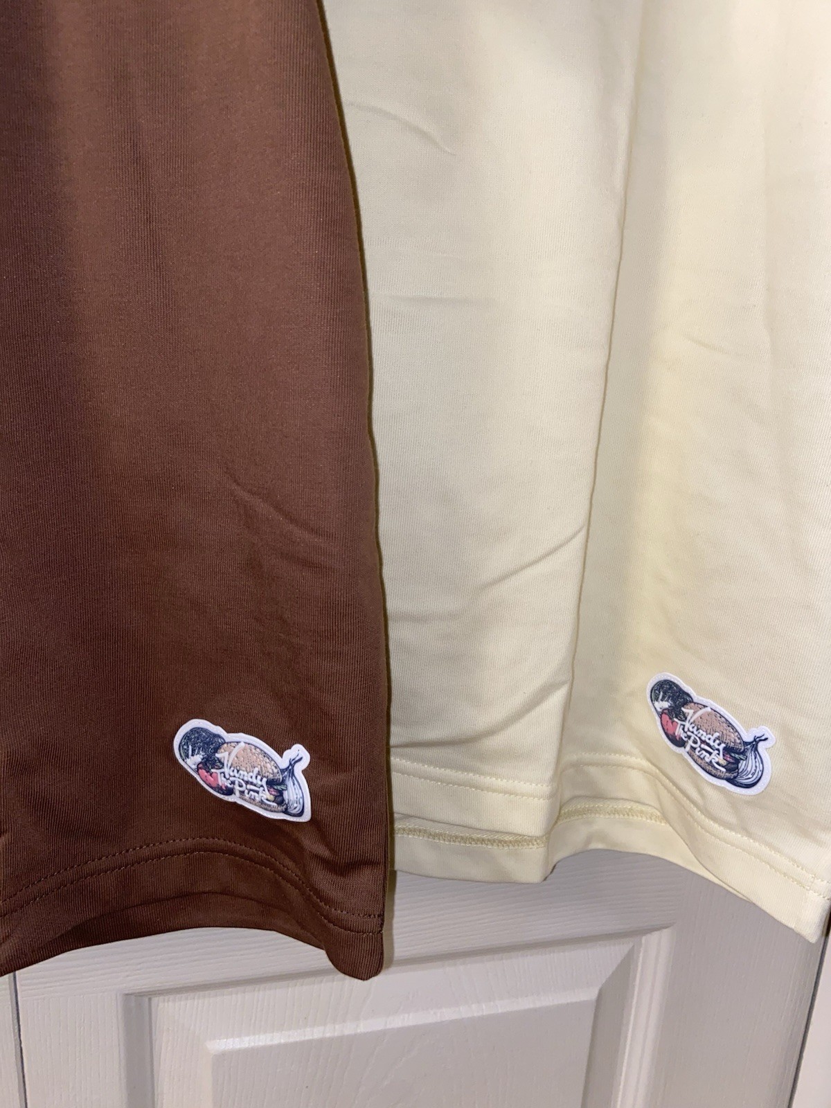NWT Lot of 2 Vandy The Pink Street Wear Tshirts Brown & Banana Cream Lg