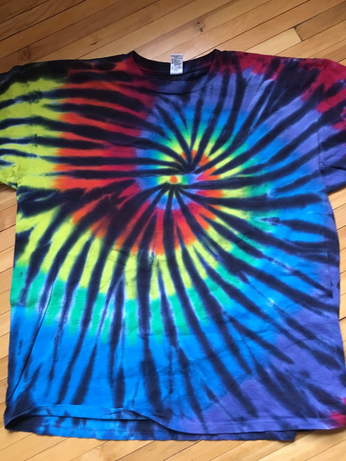 XL Black Spiral Tie Dye Shirt – New shirt never been worn! Vibrant color combo!