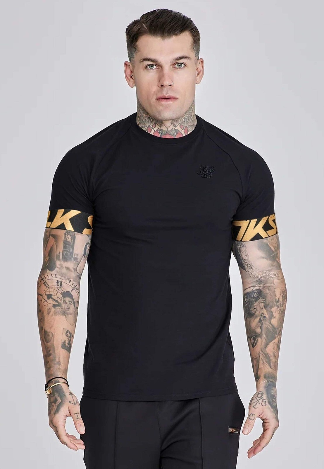 SikSilk Men’s Short Sleeved Muscle Fit Crew Neck Dynamic T-Shirt Tee Black